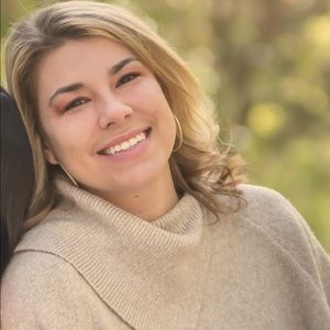 Meet your Posher, Courtney